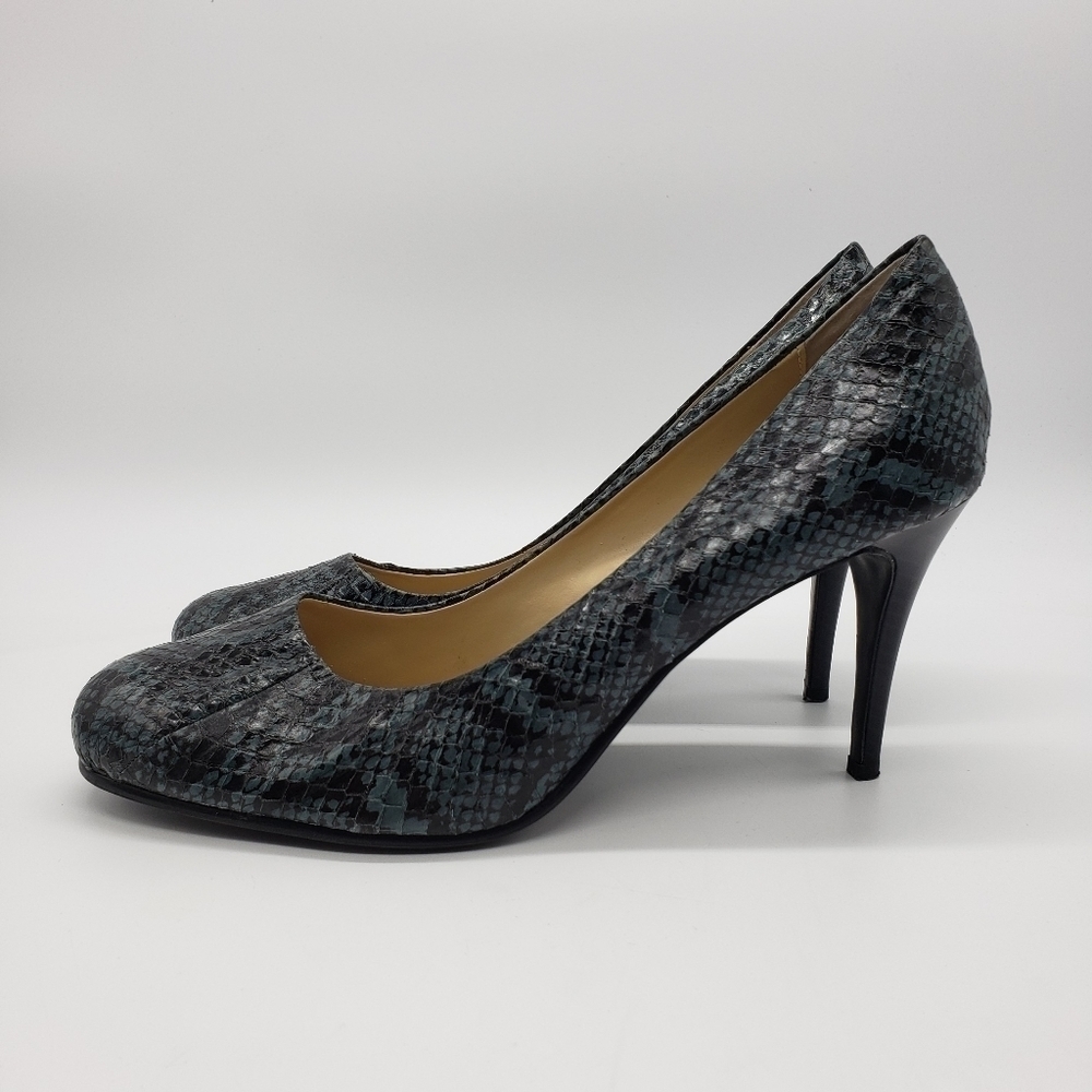 Preview International women US 11 gray heels snake print leather upper - Picture 8 of 11